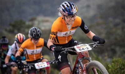 Pesepeda Cantik Laura Stigger, Jagoan MTB thumbnail